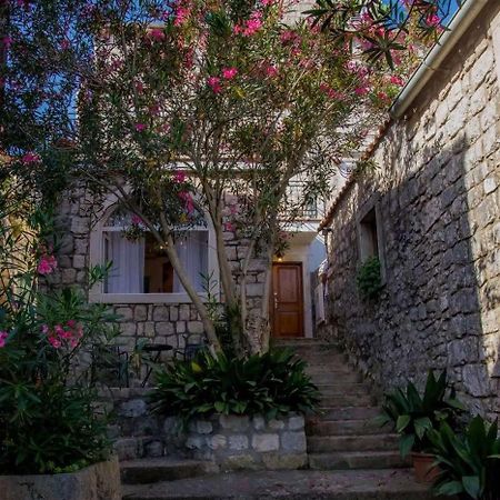 Apartments Villa Cardo Малі Стон Екстер'єр фото