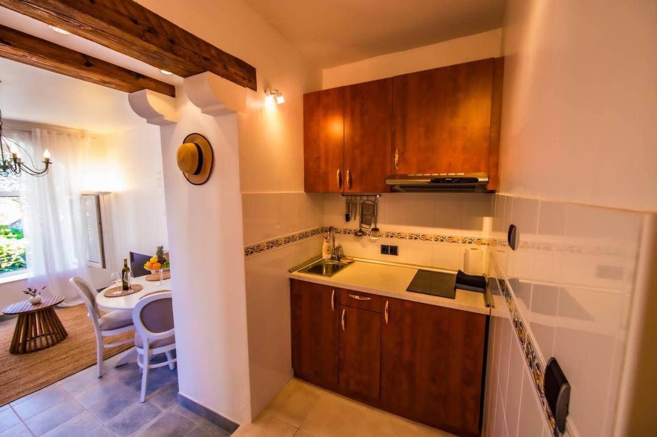 Apartments Villa Cardo Малі Стон Екстер'єр фото